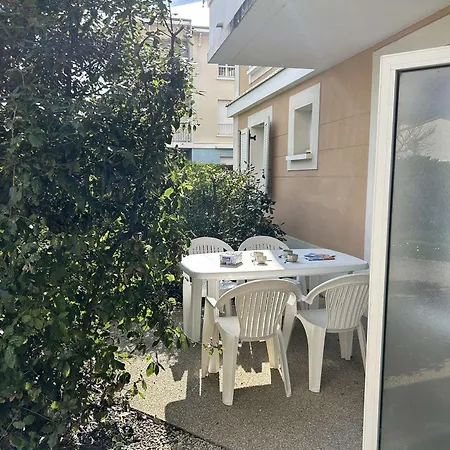 Moderne 2p, 4 Couchages, Terrasse, Proche Et Centre, Parking, St Gilles Croix De Vie - Fr-1-224-217 * Saint-Gilles-Croix-de-Vie
